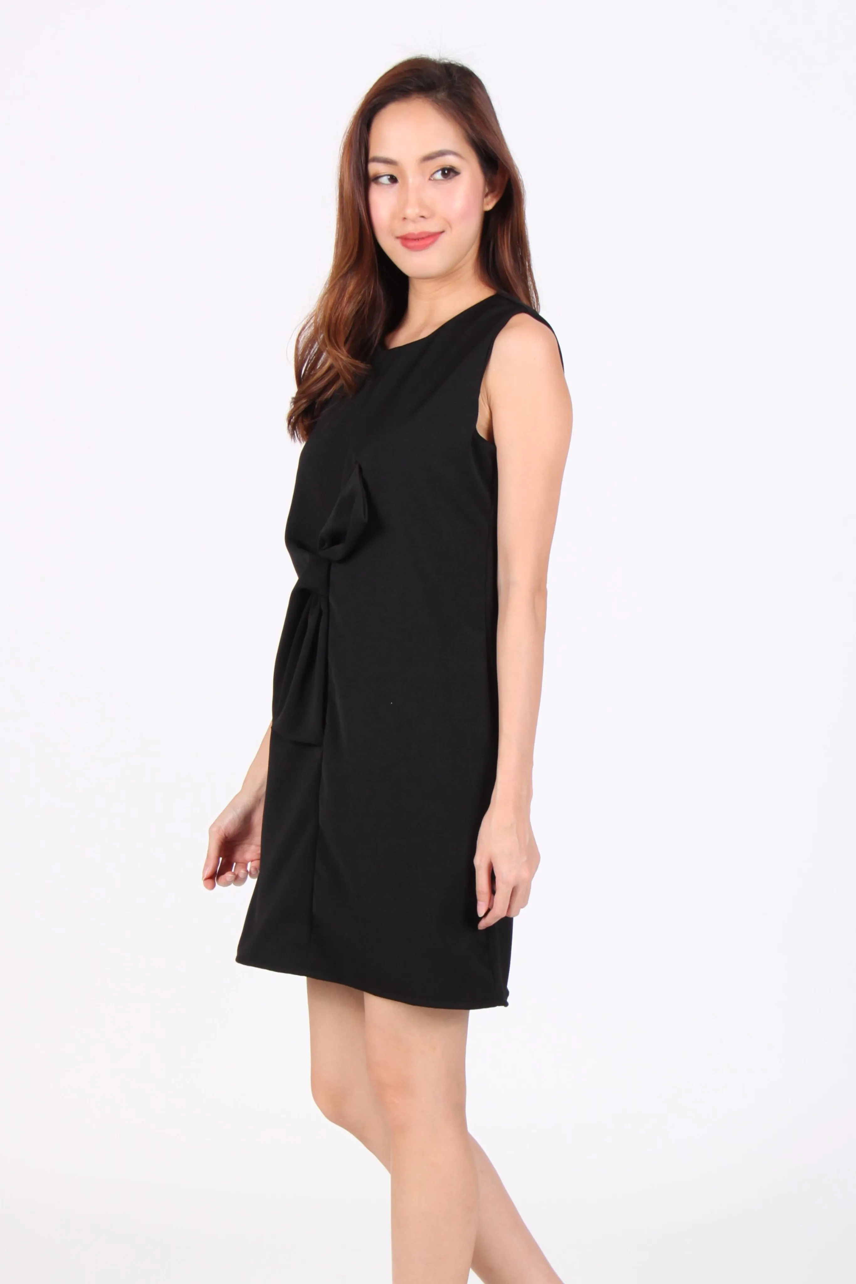 Bow Alike Sleeveless Shift Dress in Black