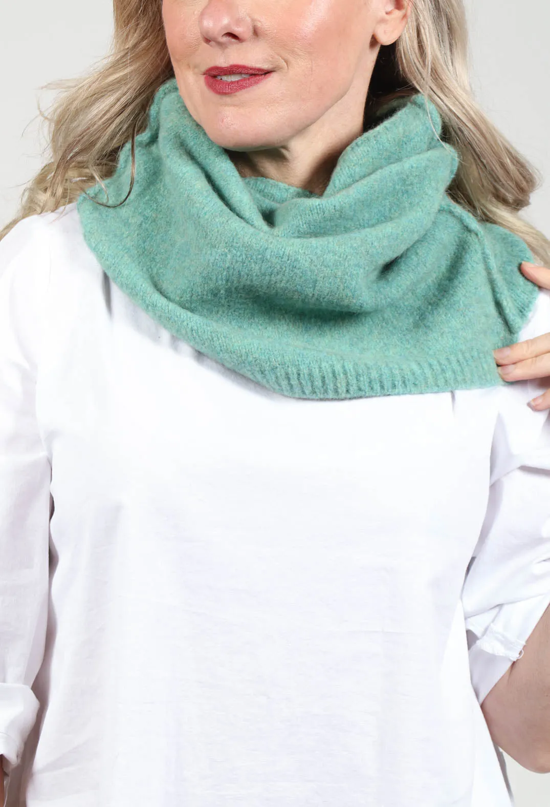 Knitted Snood in Turquoise