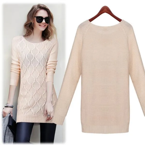 Long Jumper for Women with Knitted Wave Design and Round Collar