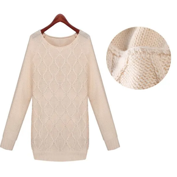 Long Jumper for Women with Knitted Wave Design and Round Collar