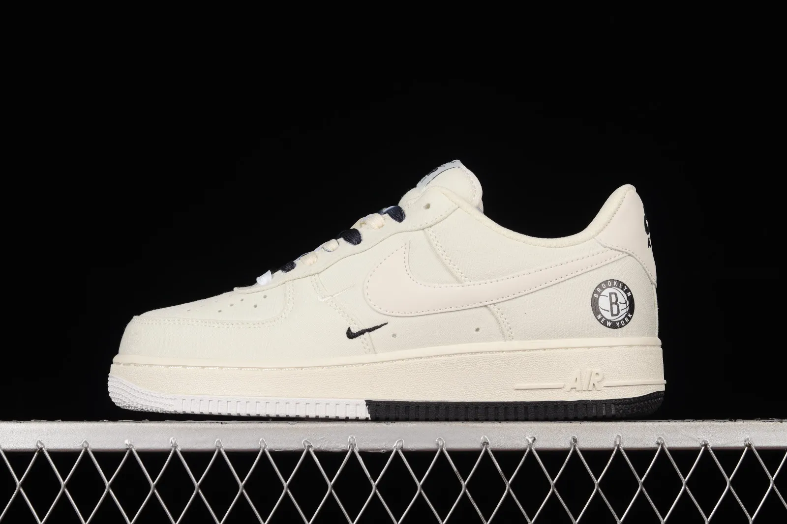 Nike Air Force 1 07 Low Rice White Black NA2022-001