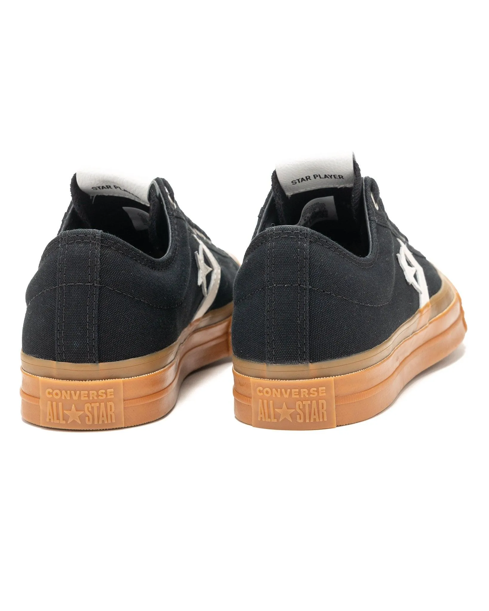 Star Player 76 Black / Vintage White / Gum